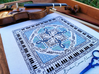 Stitched by: Barbara Correia Nunes