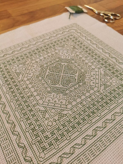 Stitched by: Bárbara Correia Nunes